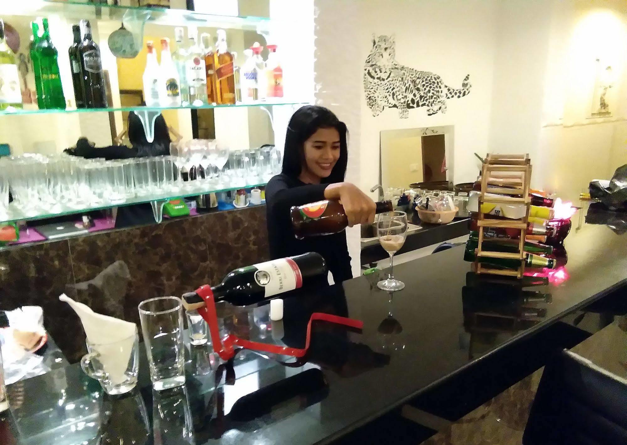 The Shades Bed And Breakfast Boutique Hotel Patong Экстерьер фото